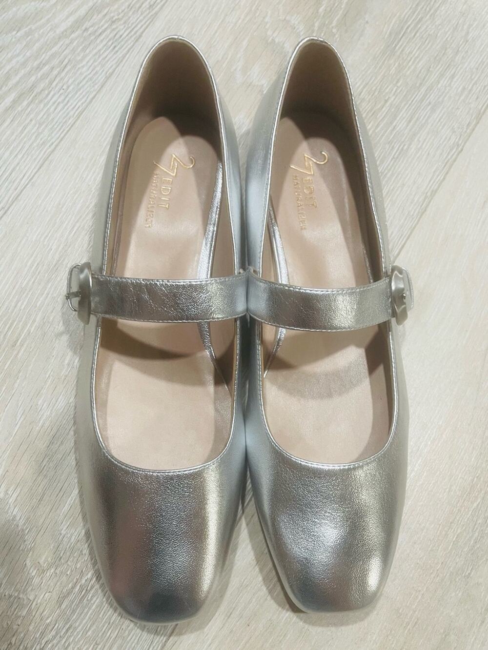 Naturalizer size 9.5 Silver Mary jane woman's shoes